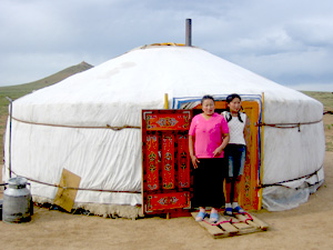 遊牧民と過ごす時間を大切に