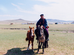 日本語ガイド・遊牧民が同行いたします